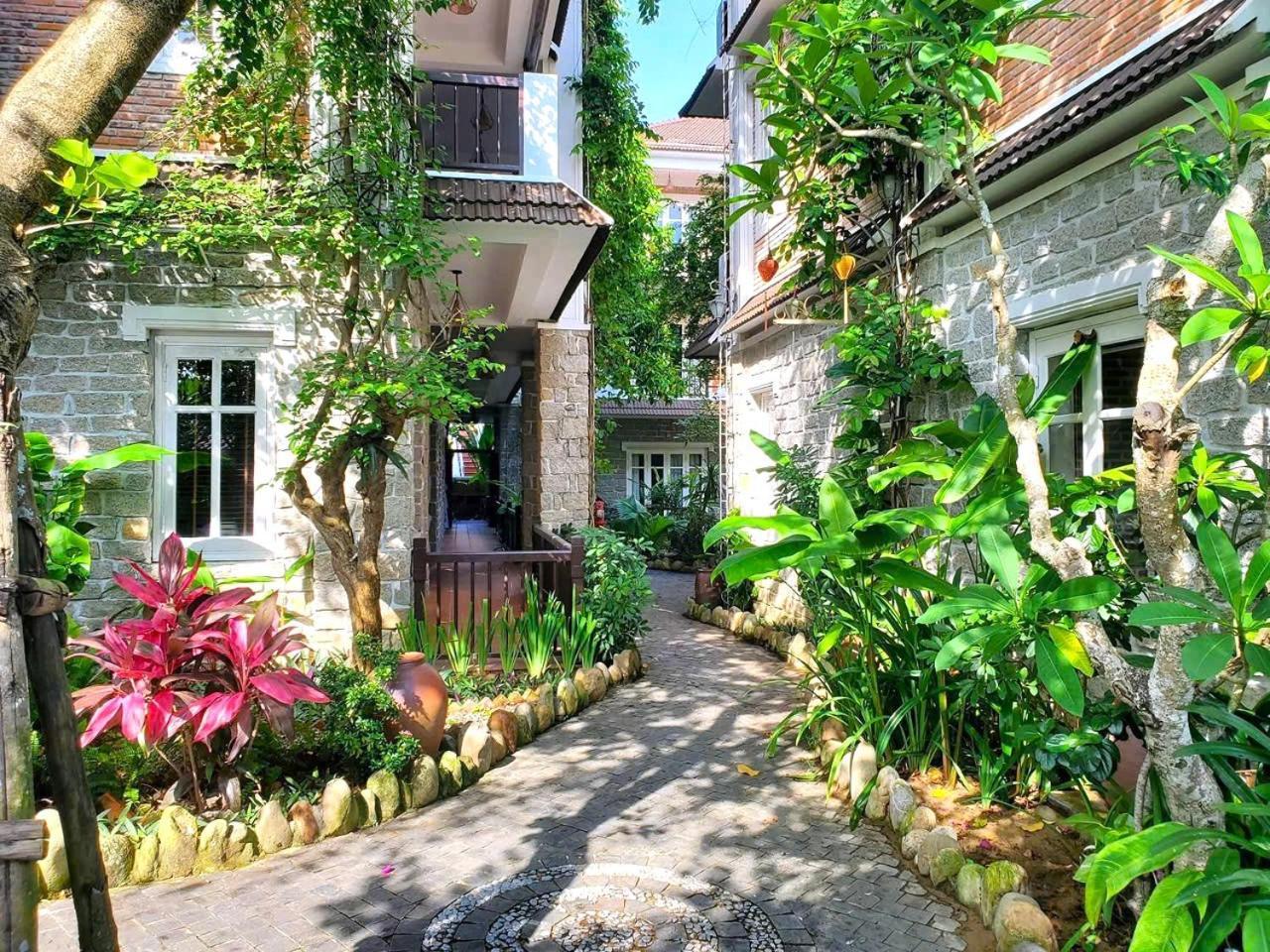 Blooms Boutique Village Хойан Экстерьер фото